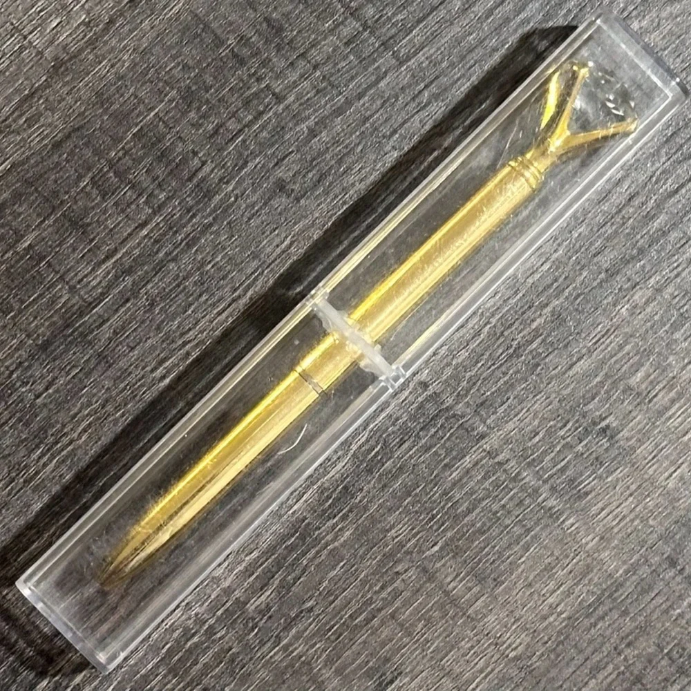 💞 New Elegant Gold Diamond Top Pen